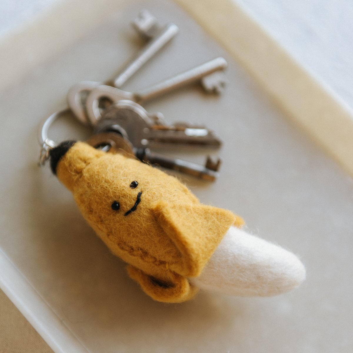 Vilten Hanger – Banaan – Handgemaakt – MILA - bagcharm