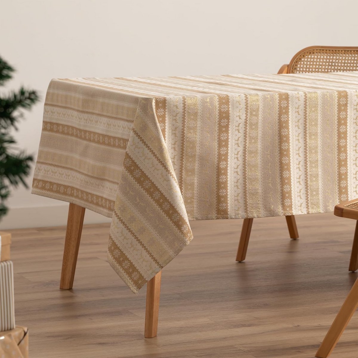 Luxe Jacquard Tafelkleed Rechthoekig Kerst Beige Goud 140 x 240 cm