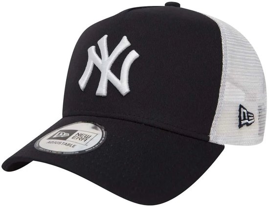Casquette bleu marine avec logo 'NY' blanc, côtés en mesh blanc, visière et logo New Era.