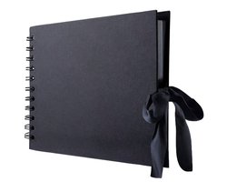 Een fotoalbum met 30 pagina's, zwarte lijnen en een aanpasbaar scrapbook-ontwerp, voorzien van een zelf te maken spiraalbinding en een retrostijl.