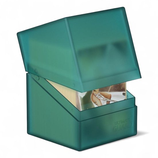 Groene Ultimate Guard doos met een kaart met een vrouw met pijl en boog.