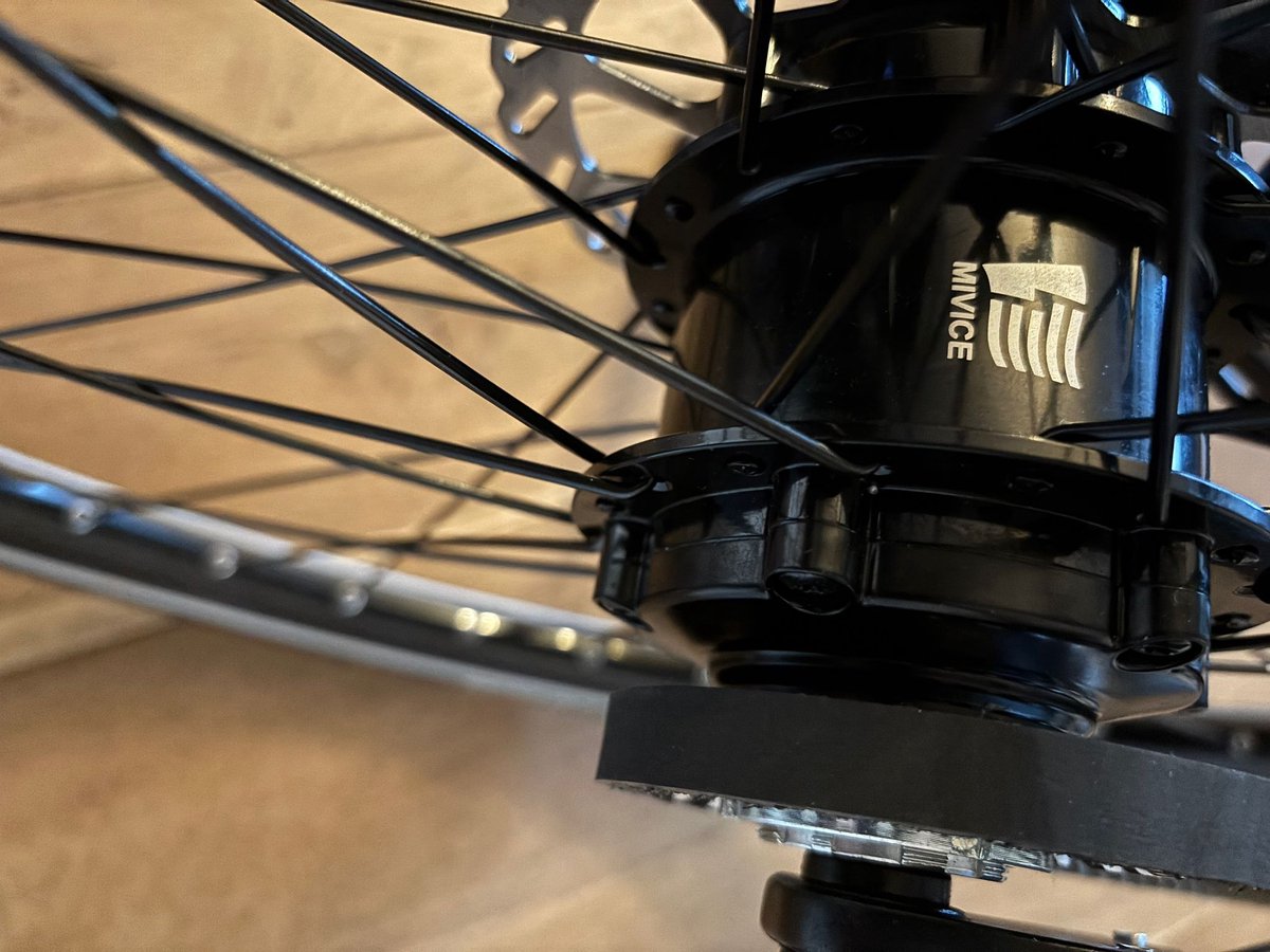 Nieuwe E-bike met riemaandrijving frame maat 50 – foto 3