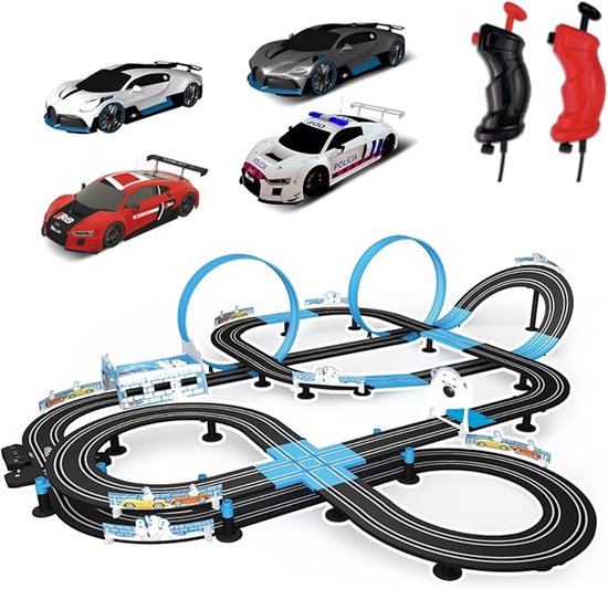 Een racebaan met meerdere auto's, waaronder een politieauto en sportwagens, in diverse kleuren.