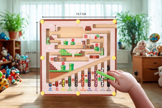 Houten doolhofspel met Mario-thema, 19.7x19.7cm, met gekleurde balletjes en een magnetische pen, in een kinderhand.