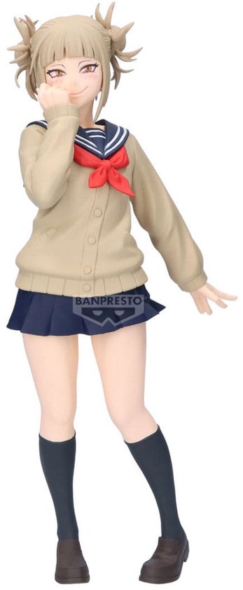 Vooraanzicht van Himiko Toga-figuur met blond haar, beige vest, marineblauwe rok en rood sjaaltje. Banpresto logo.