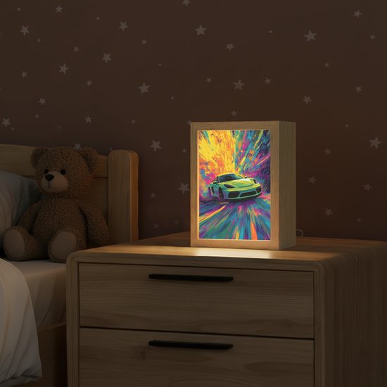 Nachtlampje 15x20 cm - Kinder lampje - Sportauto - Groen - Verfstrepen - Kleuren - Tafellamp kinderkamer - Slaapkamer lamp - Bedlamp kinderen - Kinderlampje stopcontact - Wandlamp babykamer - Nachtlampjes van Merkloos — afbeelding 2