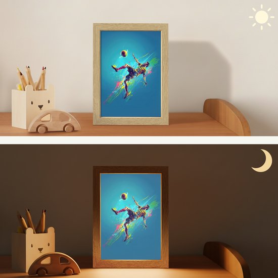 Nachtlampje 15x20 cm - Kinder lampje - Voetballer - Verfspatten - Kleurrijk - Bal - Tafellamp kinderkamer - Slaapkamer lamp - Bedlamp kinderen - Kinderlampje stopcontact - Wandlamp babykamer - Nachtlampjes van Merkloos — afbeelding 4