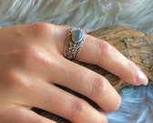Bewerkte Bali style zilveren ring Labradoriet