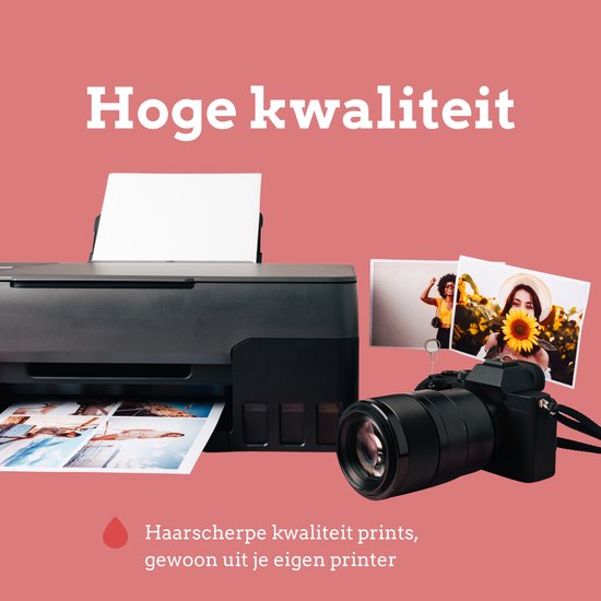 Printer met foto's en camera. Tekst "Hoge kwaliteit" en "Haarscherpe kwaliteit prints".