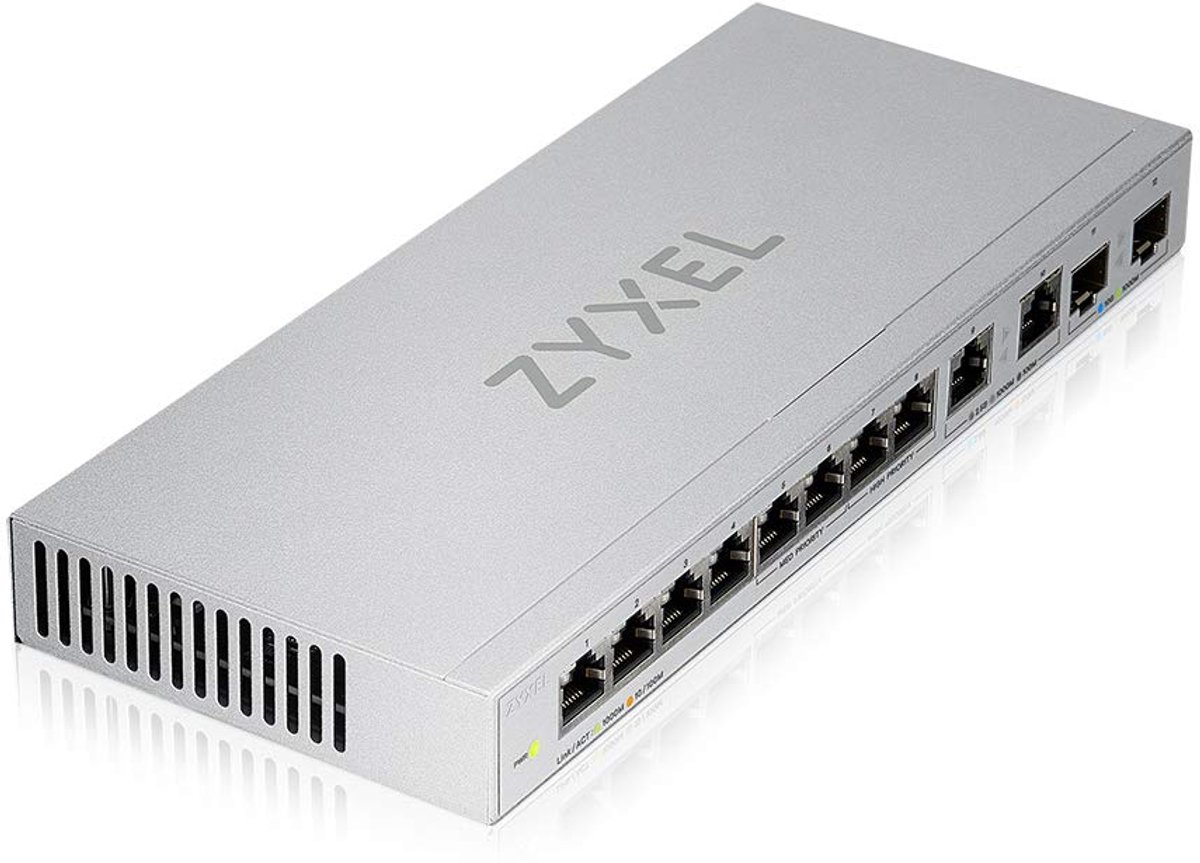 Multi-Gig Unmanaged Switch met 2x 10G SFP+ en 2x 2.5G poorten