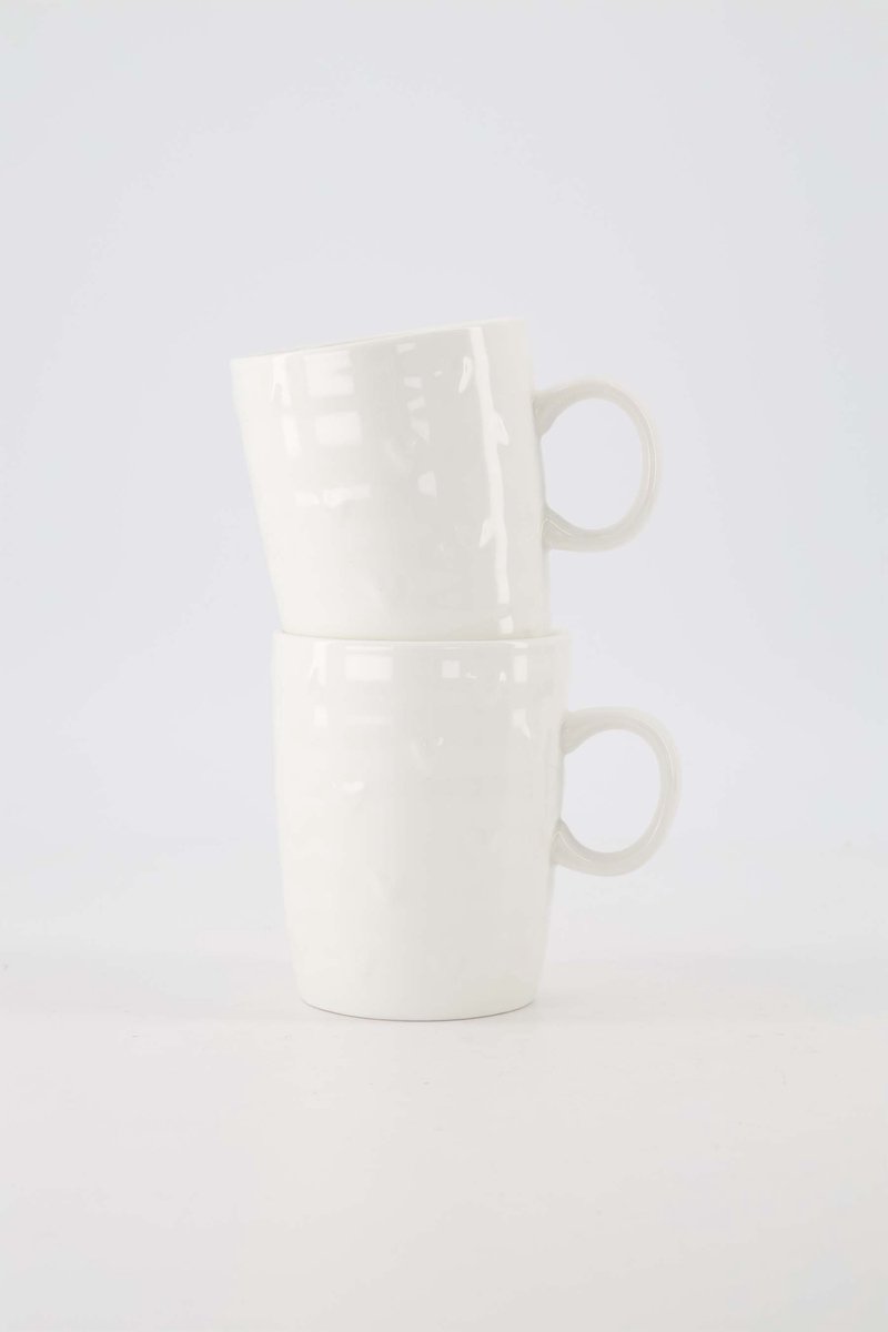 Zusss Cadeauset 2 Theemokken Met Reliëf Hartjes Wit - Verjaardag - Cadeau Dames Keramiek Wit