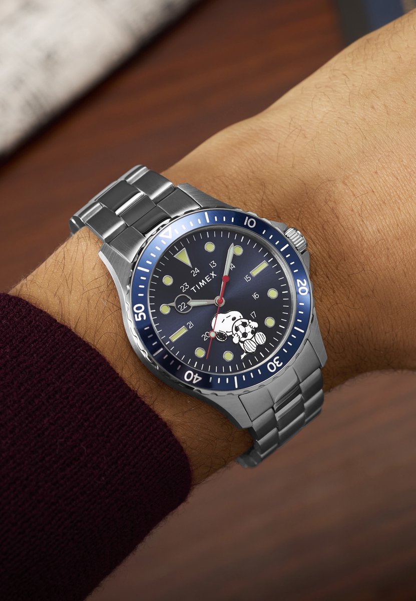 Timex Timex X Peanuts Navi Soccer Quartz Analoog Horloge Silver Tone Kast: 100% Roestvrij Staal | Armband: 100% Roestvrij Staal 41 mm TW2Y53900AJ