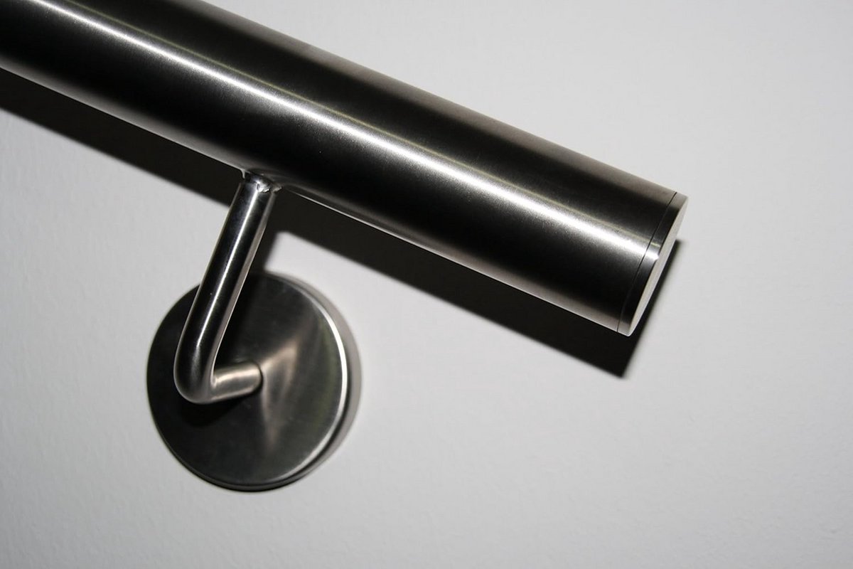 RVS Leuning 42,4 mm Diameter Gepolijst Satijn Afwerking - Inclusief Eindkap