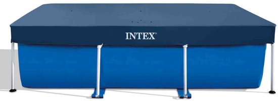 Blauw Intex rechthoekig zwembad met donkerblauw afdekzeil, ondersteund door witte poten.