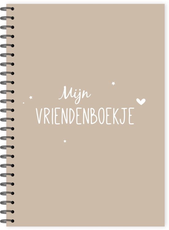 Zandkleurig vriendenboekje met witte, handgeschreven tekst 'Mijn VRIENDENBOEKJE'. Liggende spiraalbinding.