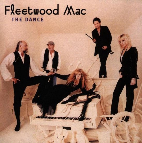 Fleetwood Mac, THE DANCE. Vijf bandleden poseren op en rond een witte vleugel.