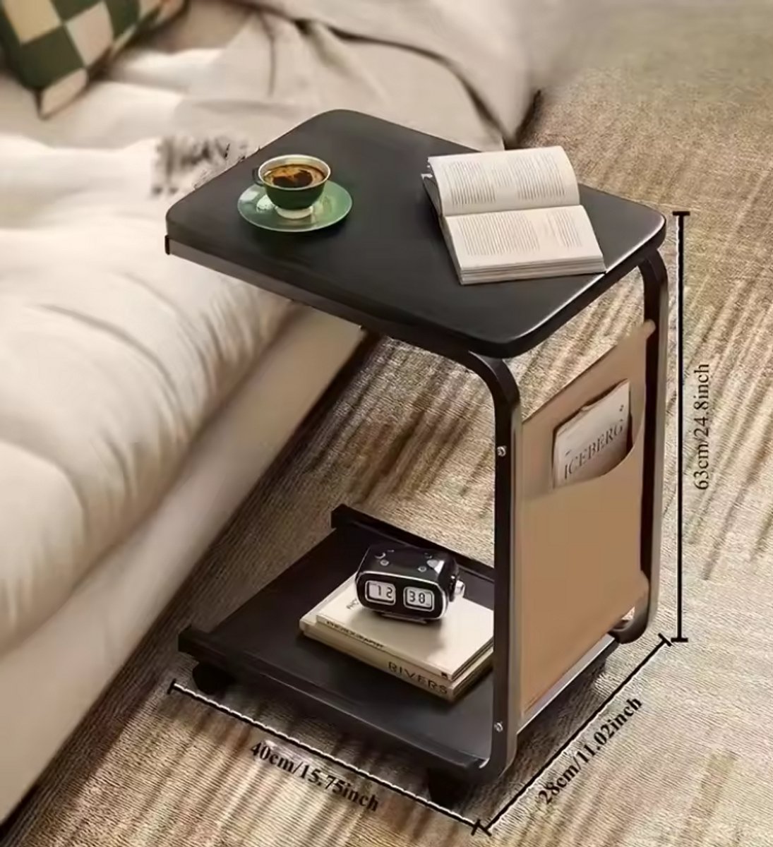 Bijzetafel op Wielen - C-Vorm Laptoptafel voor Bed en Bank - Industrieel Design - Met Lectuurbak & Opbergplank - Houtlook Bruin/Zwart