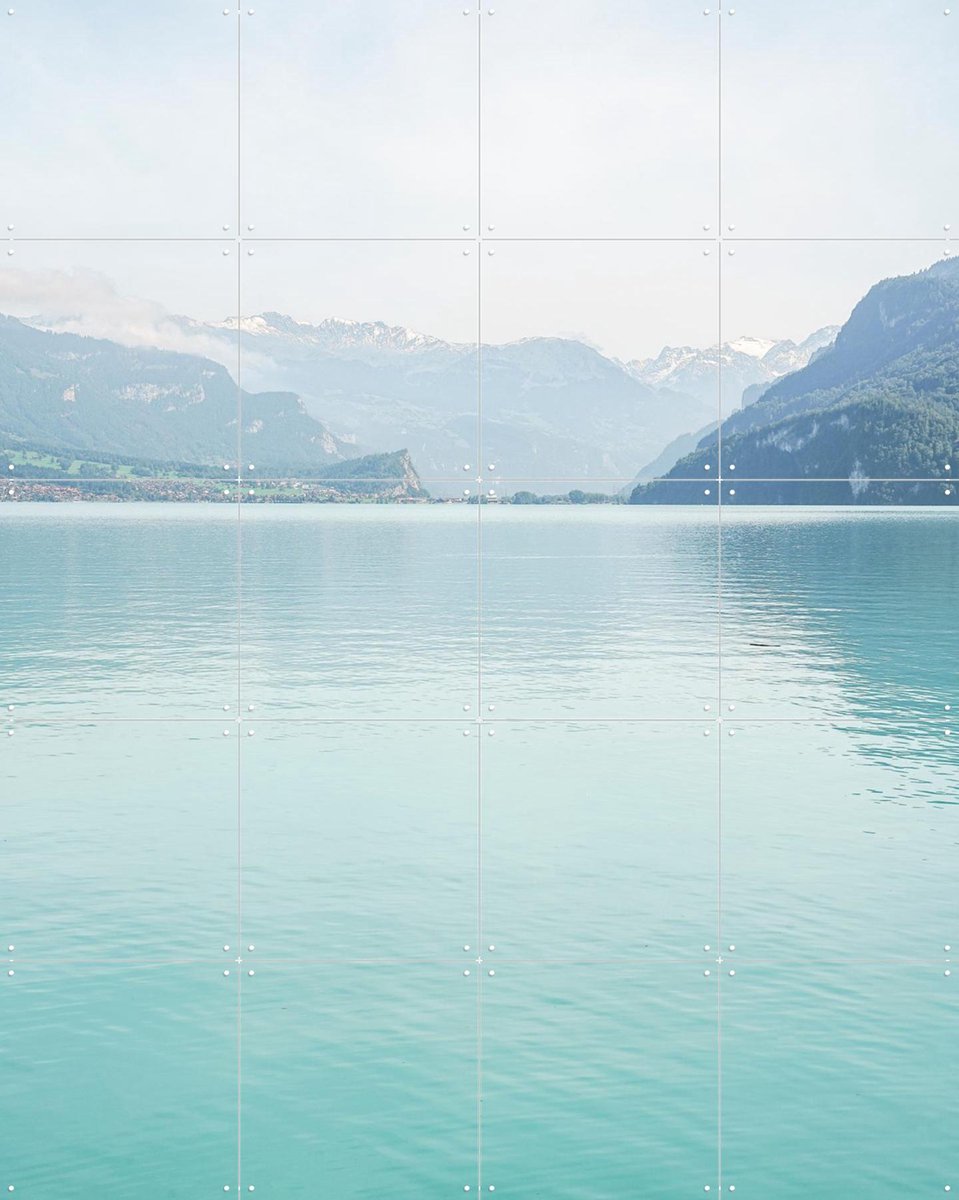 IXXI Lake Brienz in Switzerland, Henrike Schenk - 80 x 100 cm - Gratis ophangtool - Grote wanddecoratie en posters - Fotografie, Minimalisme