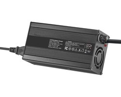 12V 20A lithiumbatterijlader, 14,6V, AC-DC LiFePO4 slimme lader met Anderson-connector, LED-display, 0V-activeringsfunctie, compatibel met lithium LiFePO4 deep-cycle-batterijen voor boten en campers