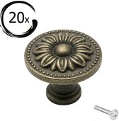 Bronzen kastknop met bloemmotief, omringd door een rand van kralen. Bevat 20x. Inclusief schroef.