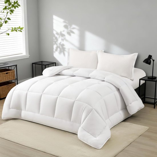 Warm Dekbed - Zacht Deken - Winter Slapen - Hoog Thermisch Niveau - 220x220 cm - Wit