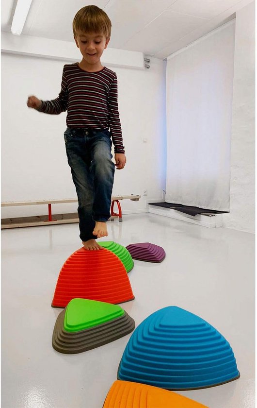 Dit houten doolhofspel met 2 ballen is geschikt voor kinderen vanaf 3 jaar. Het is een