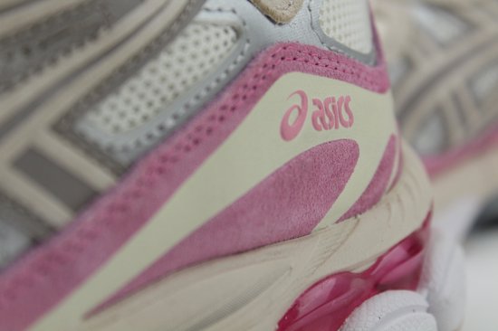 Chaussures pour femmes ASICS Gel-NYC - Unisexe - Crème Minérale Beige Pink - Taille 44,5