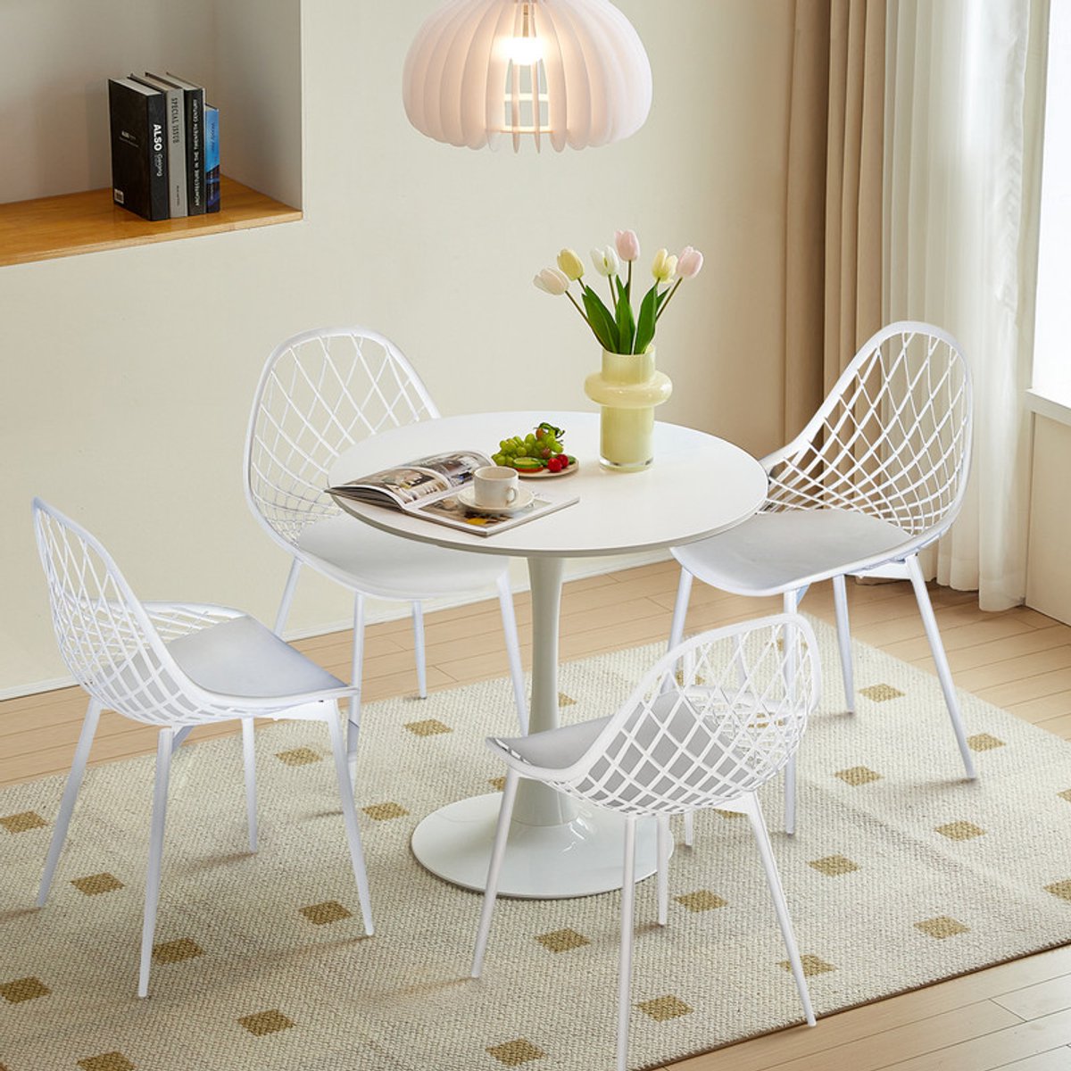 EGGREE eettafel en stoelen - 4 witte eetkamerstoelen - tafel Ø 80 cm - voor bar - café en