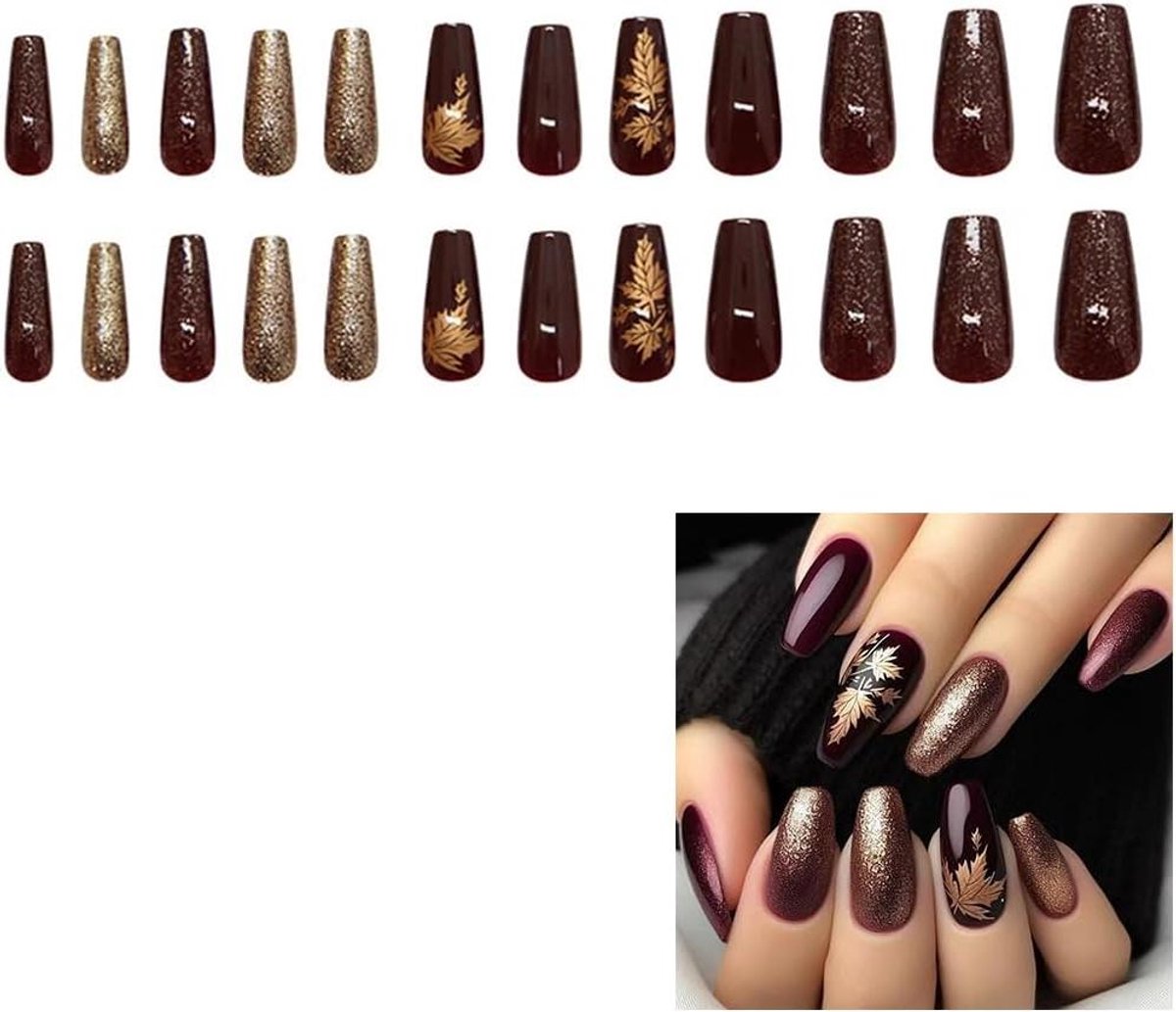 Nagelset met 24 korte kunstnagels in amandelvorm, rood met 3D esdoornblad design