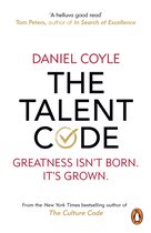 Boek 'The Talent Code' van Daniel Coyle, met de tekst 'Greatness Isn't Born. It's Grown.'