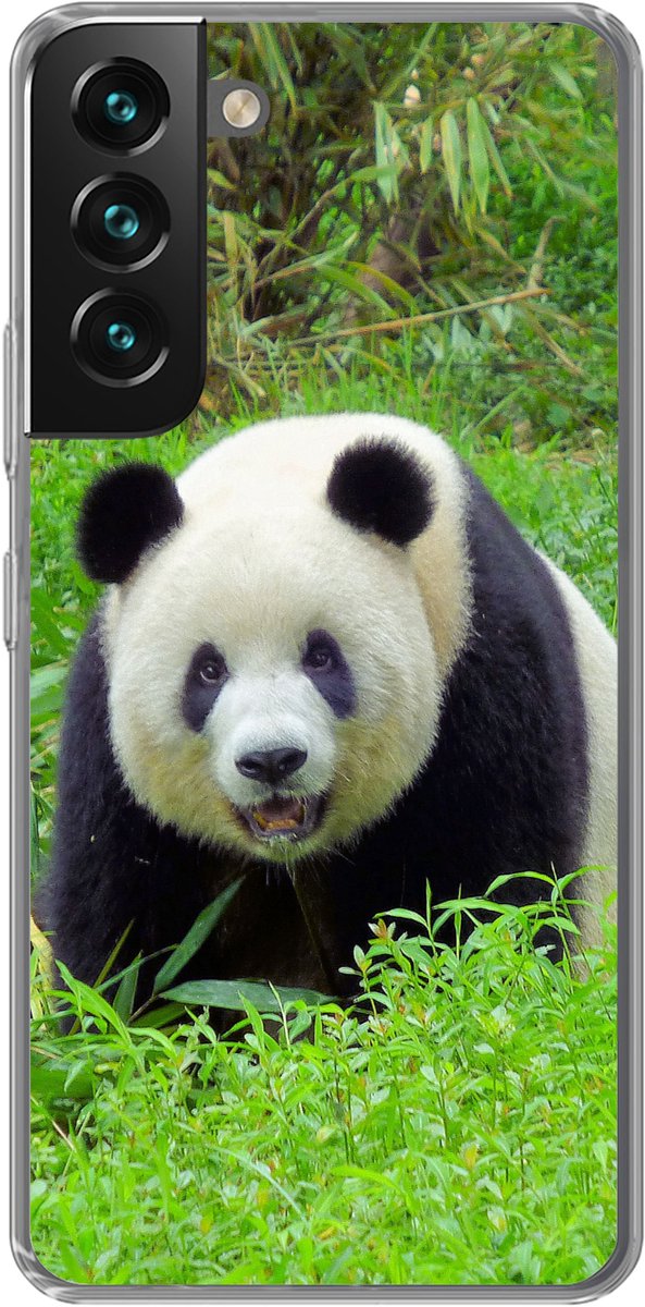 Telefoonhoesje Geschikt voor Samsung Galaxy S22 Plus hoesje - Panda - Gras - Dier - Siliconen Telefoonhoesje Telefoonhoesje