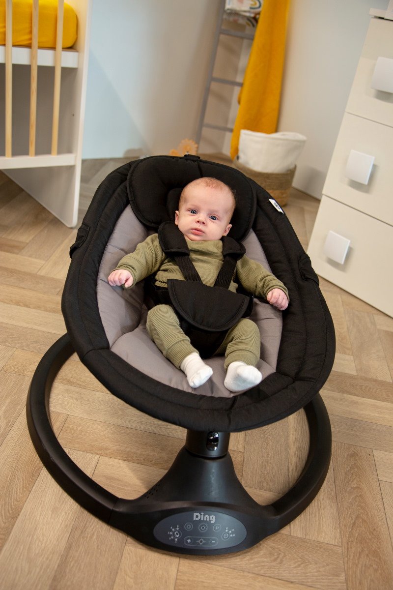 Ding Hugg Swing Babyschommel - Zwart - Draaibare babyswing - Met Muziek en Bluetooth — afbeelding 13