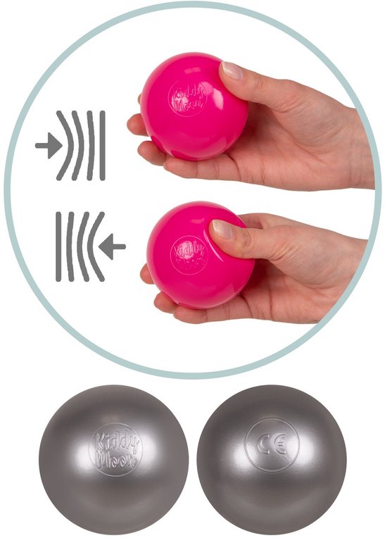 Des mains tiennent une balle rose vif avec le logo KiddyMoon. Deux balles grises sont en dessous.