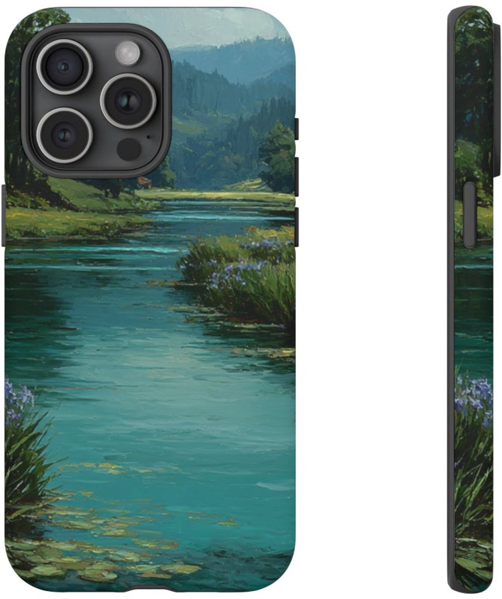 Blauwe Irissen aan een Rustige Rivier – Telefoonhoesje Geschikt voor iPhone 15 Pro Max