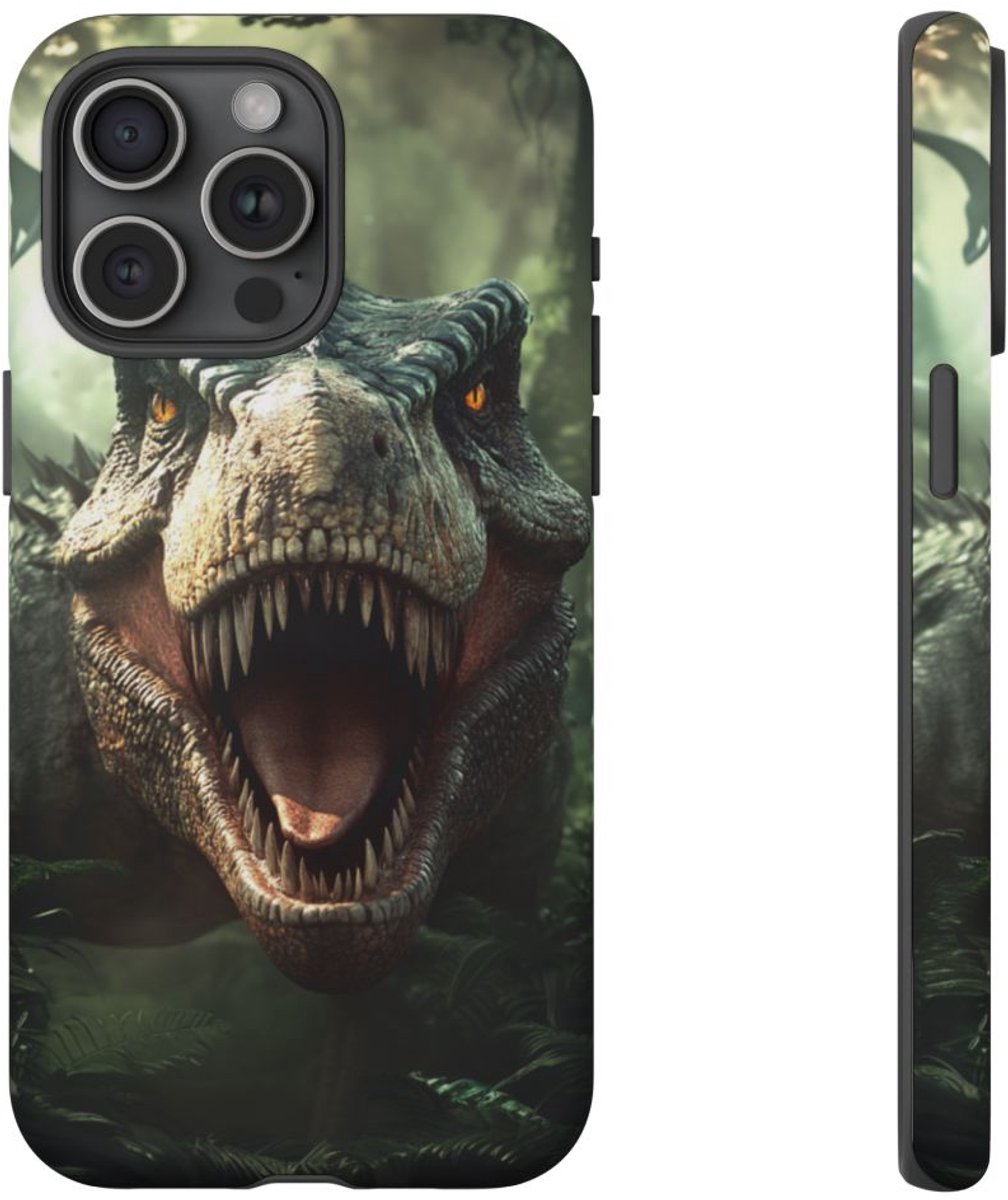 Stoere Dinosaurus in de Jungle – Telefoonhoesje Geschikt voor iPhone 15 Pro Max