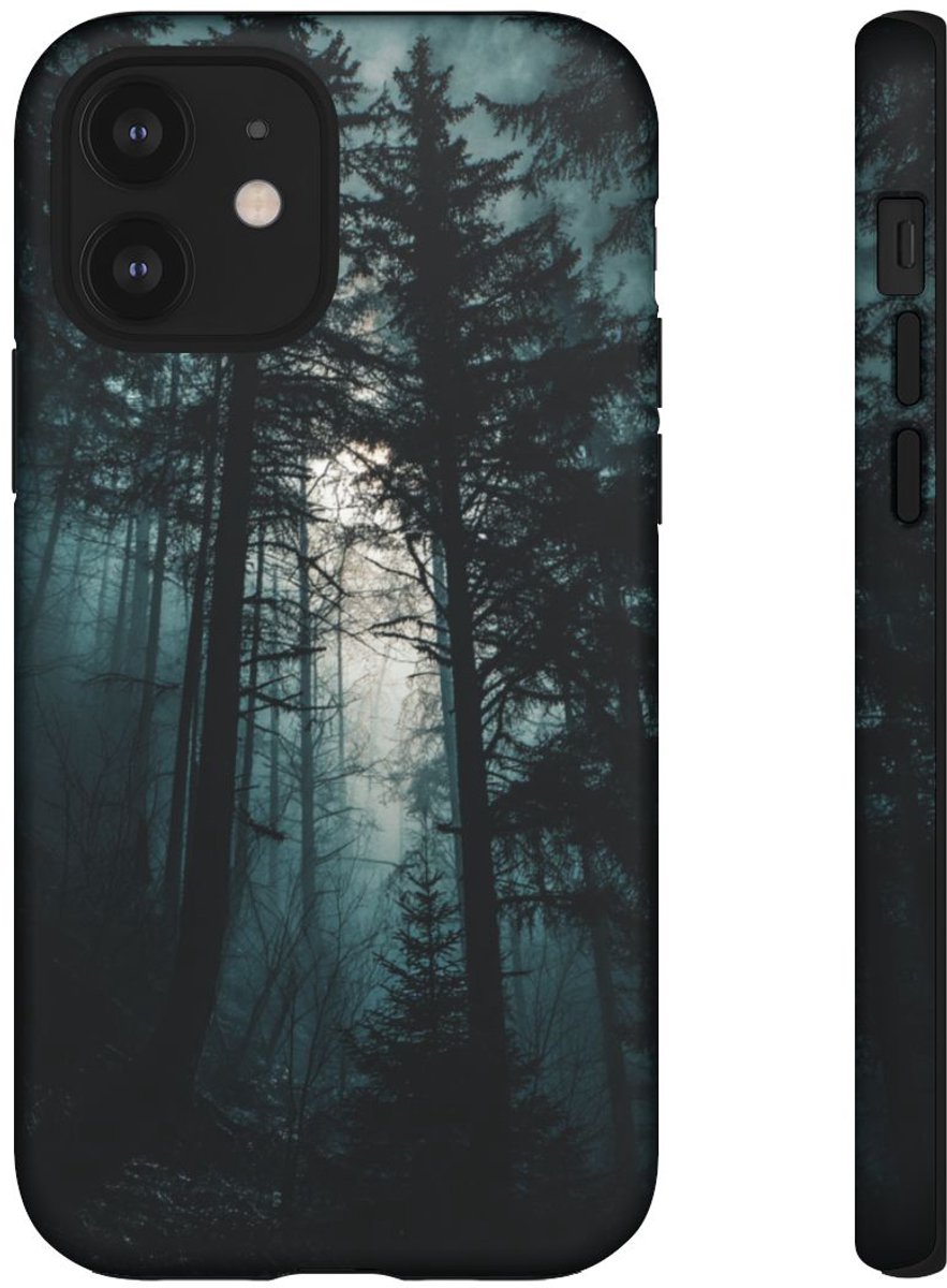 Donkere Mistige Bos Silhouetten – Telefoonhoesje Geschikt voor iPhone 12