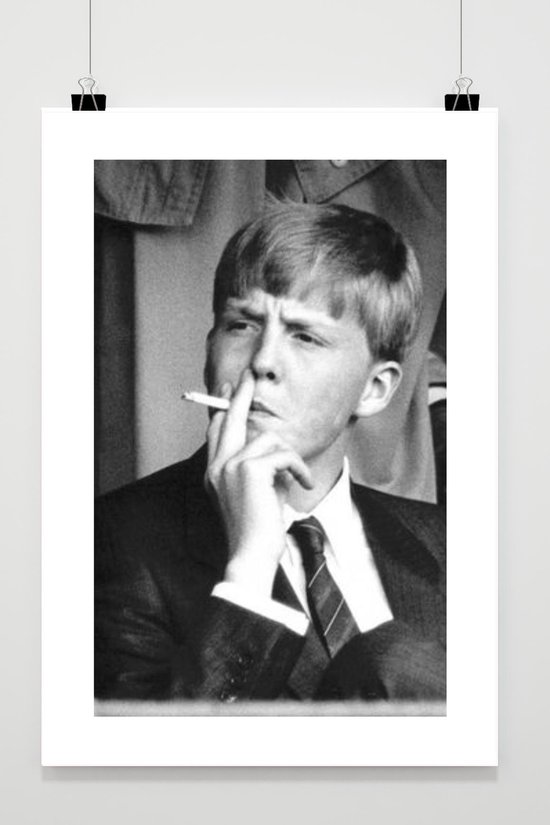 Willem Alexander Poster - The Goat - Zwart Wit - Prins Pils - Koning van Oranje - Koning - Koninklijk - Sigaret - Vintage - Historisch - posters - formaat 50x70cm - Wanddecoratie - BS3721 - Met kader - passe-partouts stijl
