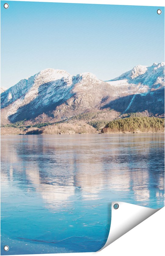 Gards Tuinposter Meer bij het Bergen Landschap in Noorwegen - 60x80 cm - Tuindoek - Tuindecoratie - Wanddecoratie buiten - Tuinschilderij