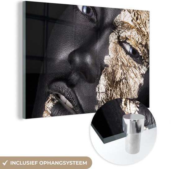 MuchoWow® Glasschilderij 180x120 cm - Schilderij acrylglas - Vrouw - Goud - Zwart - Verf - Luxe - Foto op glas - Schilderijen