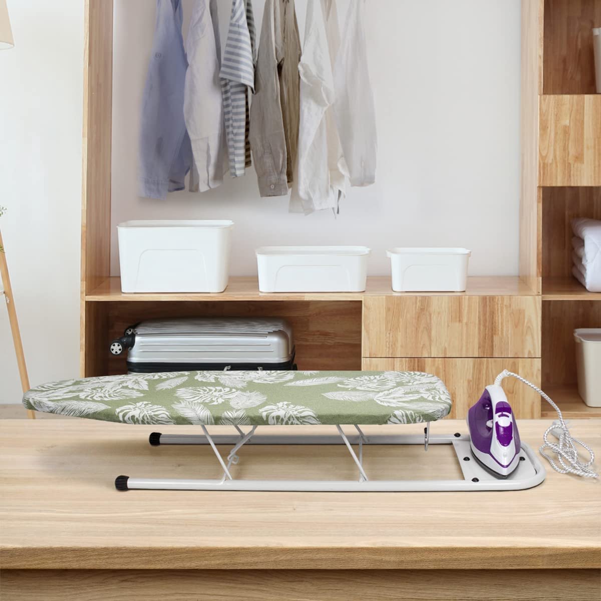 Kleine strijkplank met strijkijzersteun, tafelmodel strijkplank met hittebestendige hoes, compact en lichtgewicht ontwerp, wit, 32x82cm
