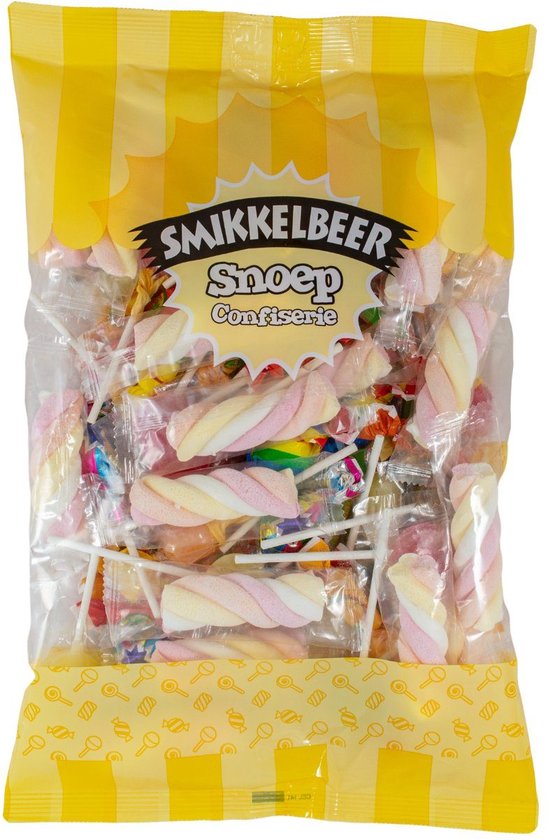 Een grote zak Smikkelbeer snoep met gekleurde marshmallow twists en lolly's.