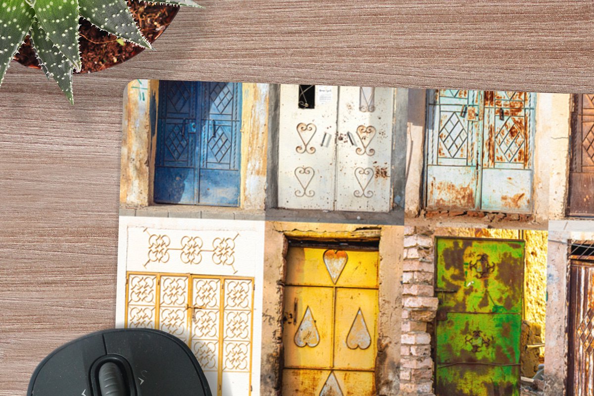 Muismat XXL 90x60 cm - Bureau onderlegger - Bureau mat Deuren - Architectuur - Vintage - Collage - Bureaumat - Gaming mousepad xl - Bureaulegger groot - Computer deskmat