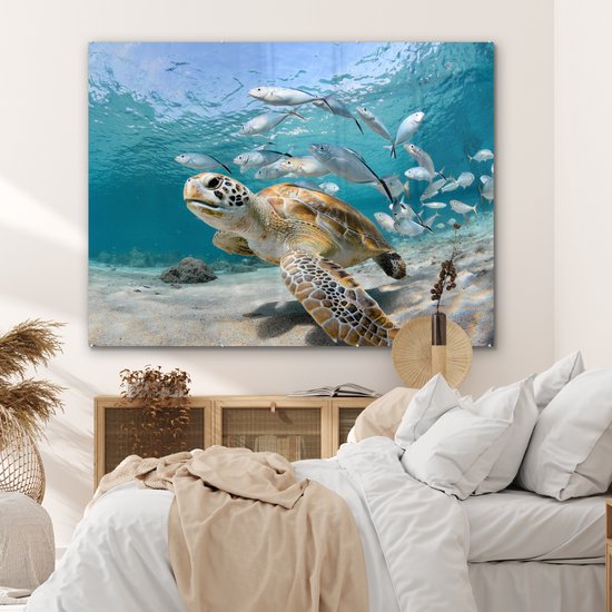 MuchoWow® Glasschilderij 160x120 cm - Schilderij acrylglas - Schildpad - Vis - Zee - Foto op glas - Muurdecoratie woonkamer - Wanddecoratie slaapkamer - Schilderijen