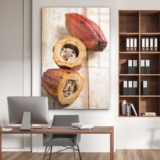 Peinture sur verre MuchoWow® - La coque de la gousse en deux avec les fèves de cacao au milieu - 100x150 cm - Peintures sur verre acrylique - Photo sur Glas