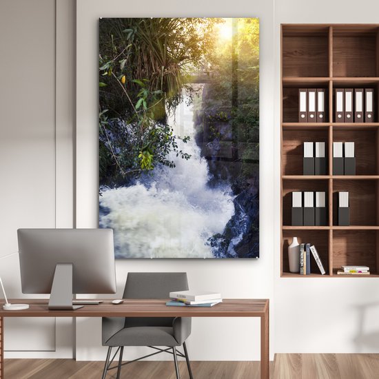® Glasschilderij 100x150 cm - Schilderij acrylglas - Prachtige foto van het landschap van het Nationaal park Iguazú met een doorbrekende zon - Foto op glas - Muurdecoratie woonkamer - Wanddecoratie slaapkamer - Schilderijen