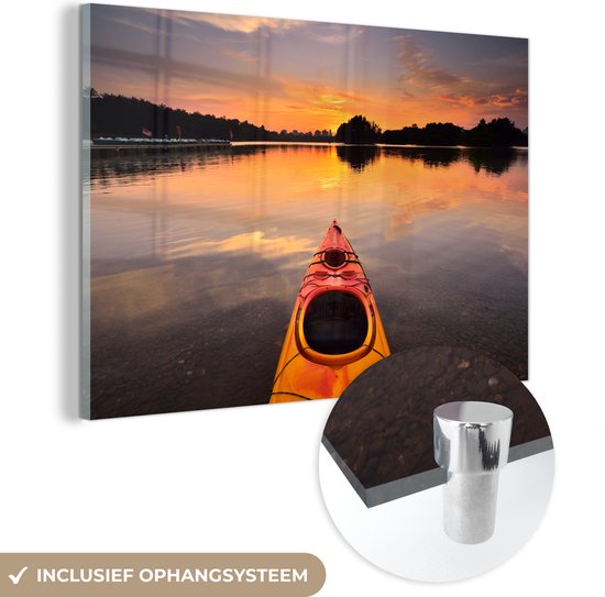 MuchoWow® Glasschilderij 150x100 cm - Schilderij acrylglas - Kajak op het water tijdens zonsondergang - Foto op glas - Schilderijen