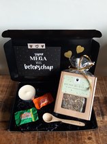 Brievenbus cadeautje- Beterschap- Word maar snel beter- Thee-Waxinelichtje-Kaart-Chocolade