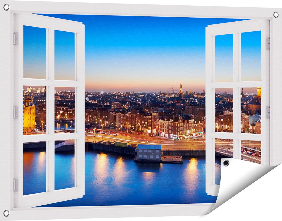 Gards Tuinposter Doorkijk Amsterdam Centrum in de Nacht - 90x60 cm - Tuindoek - Tuindecoratie - Wanddecoratie buiten - Tuinschilderij Wit