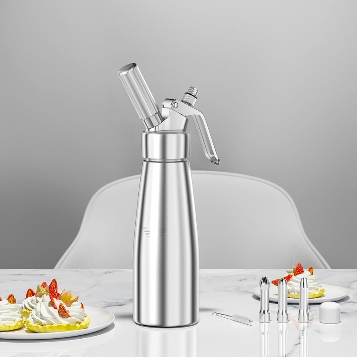 Aluminium Slagroommaker 500 ml – Compleet Met 3 Roestvrijstalen Spuitmonden En Reinigingsborstel – Ideaal Voor Taartdecoratie - Verjaardagen, Gebak - IJs En Desserts