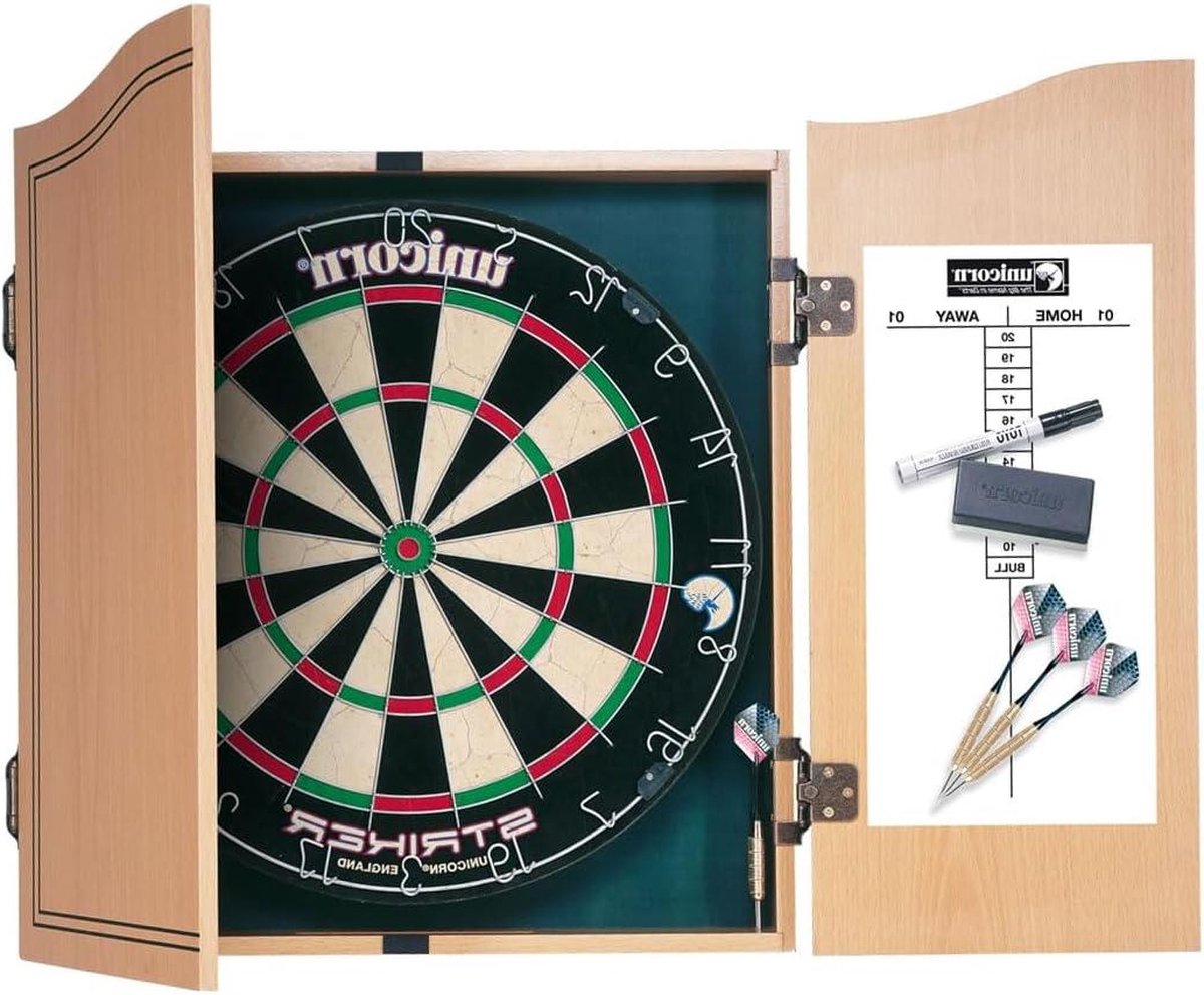 Home dartcenter - houten kast met board, marker, wisser en checkouttafel